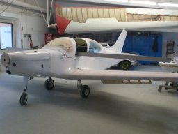  &quot;Graupner in Groß&quot; oder Flugzeugbau im Maßstab 1:1